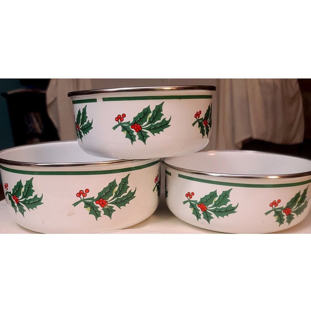 Vintage Holly Berry Enamel Mixing Bowls Set of 3 with Lids Christmas Kitchenware